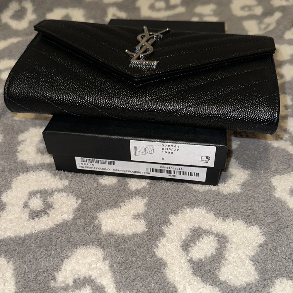 Authentic  Saint Laurent YSL Large Grain de Poudre Flap Wallet😍 New 😍 - Picture 15 of 17